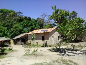 Figura 5: Residência da comunidade abastecida por energia solar. Fonte: Costa, 2020