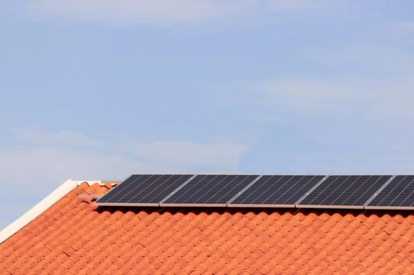 Marco legal da GD pode viabilizar inserção da energia solar nas favelas