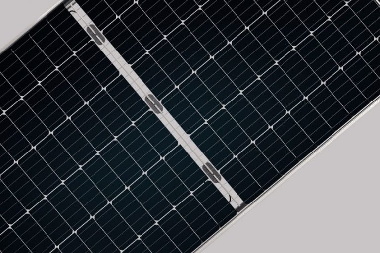 Tecnologia Smart Soldering para a conexão de células em módulos fotovoltaicos