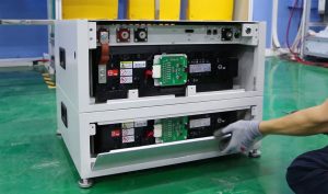 Nova linha Battery-Box Premium LVL da BYD - interna