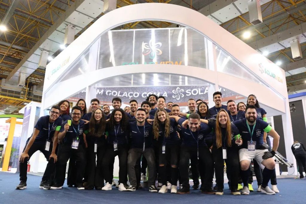 Equipe da SolarView na Intersolar Brasil. Foto: Reprodução