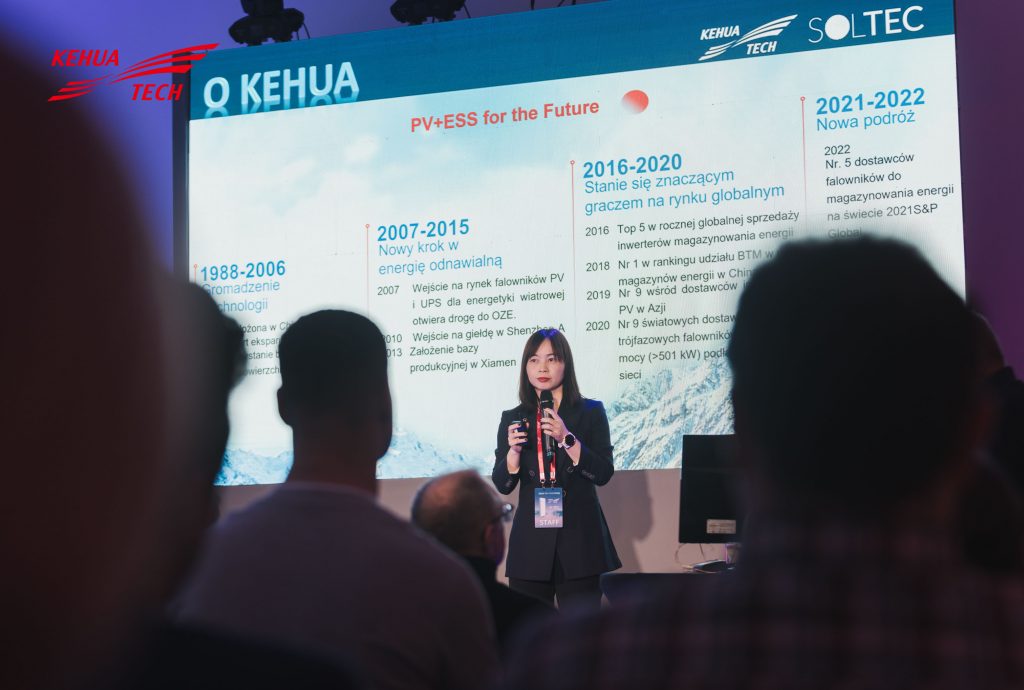 Palestra sobre soluções de armazenamento e energia solar. Foto: Kehua/Divulgação