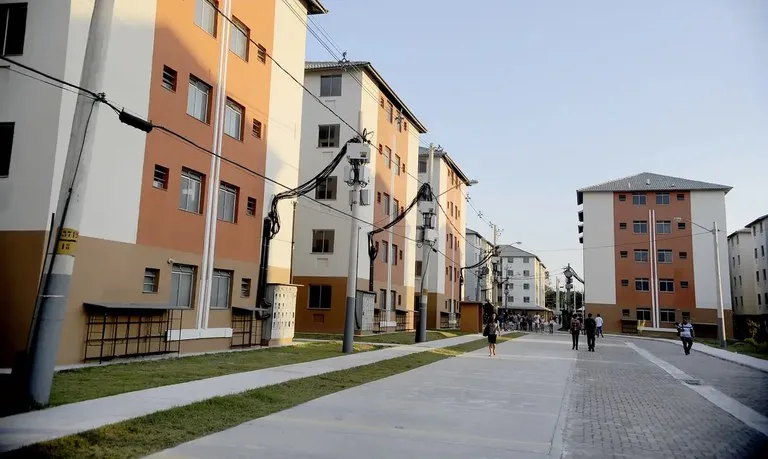 Programa social com solar só dará certo se houver apoio aos moradores