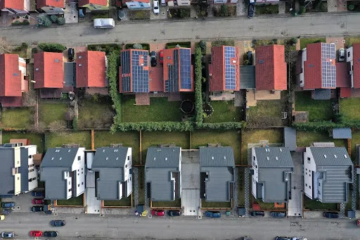 Uma economia de baixo carbono versus geração própria de energia