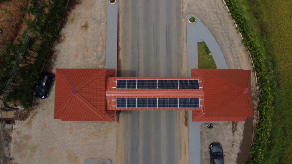 Sistema de 4 kWp instalado no Portal de Rodeio (SC). Foto: Reprodução