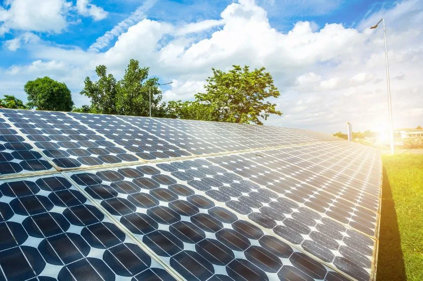 Brasil ultrapassa 25 GW em capacidade solar operacional