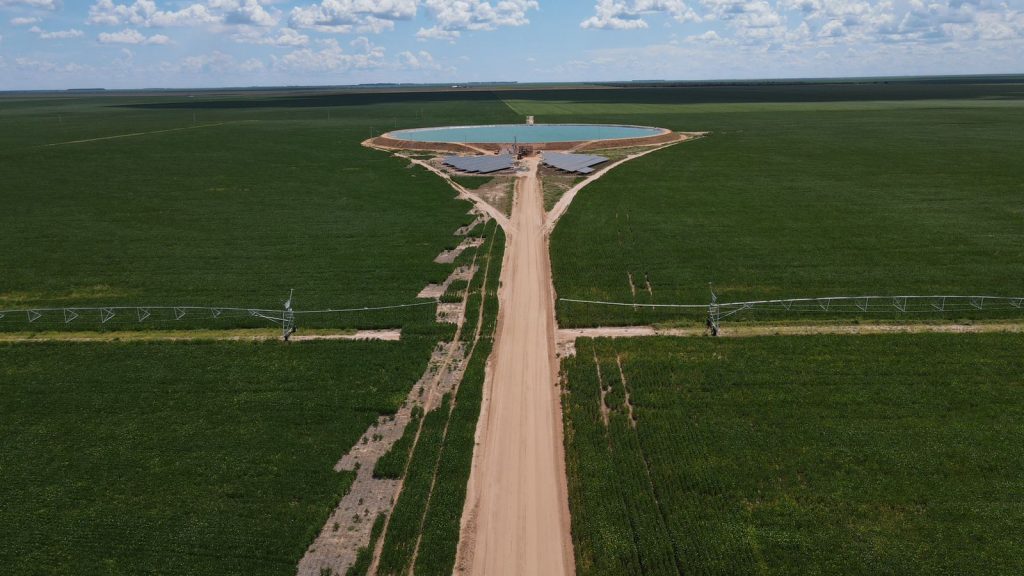 Fazenda terá uma colheita a mais por ano com energia solar. Foto: JA Solar/Divulgação