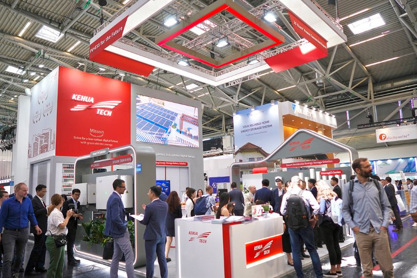 Estande da empresa na Intersolar Europe. Foto: Kehua/Divulgação