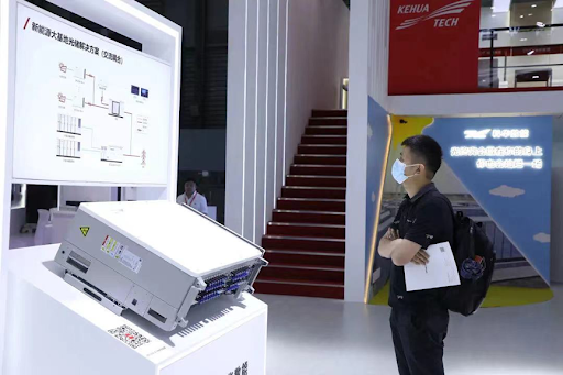 Inversor Kehua 350 kW, um dos de maior potência do mundo. Foto: Kehua/Divulgação