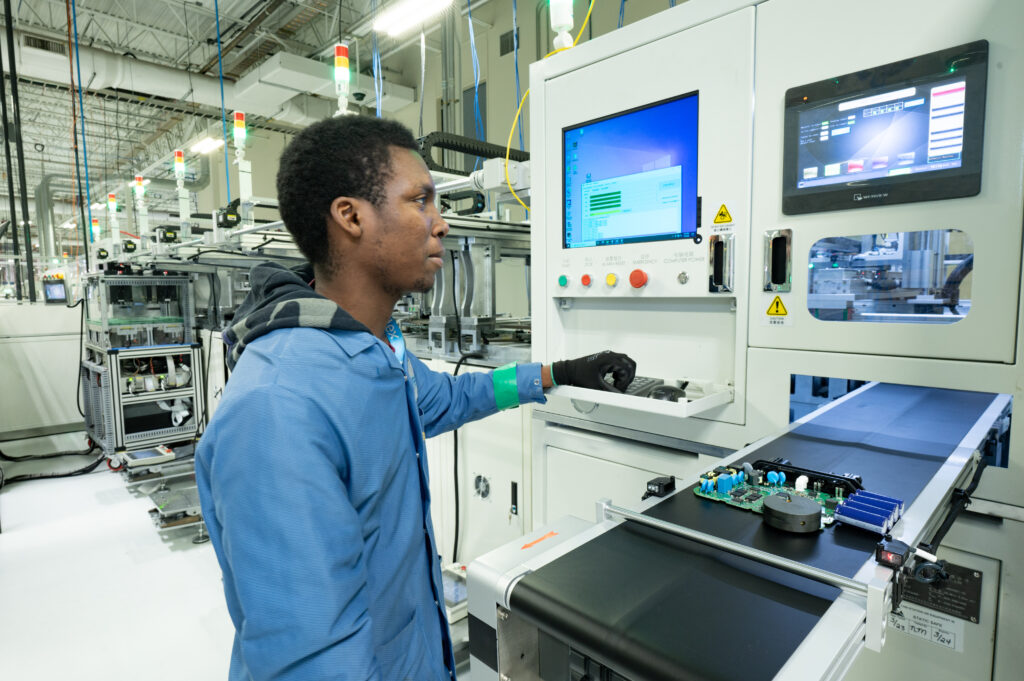 Microinversores vêm com um garantia de 25 anos nos EUA. Foto: Enphase/Divulgação