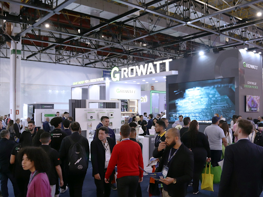 Estande da Growatt na Intersolar South America 2023. Foto: Growatt/Divulgação