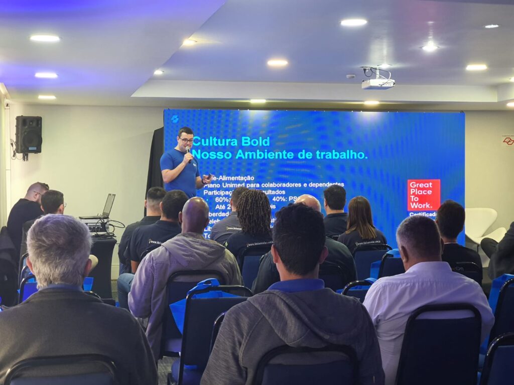 Diretor da Bold apresentou os produtos e inovações da empresa. Foto: Canal Solar