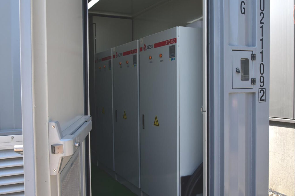 Resultado é que a fábrica ganhou 90% de independência energética com o sistema de armazenamento. Foto: ATESS/Divulgação