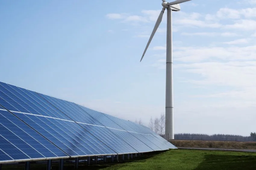 Financiamentos para projetos de transição energética crescem 62% em 2023