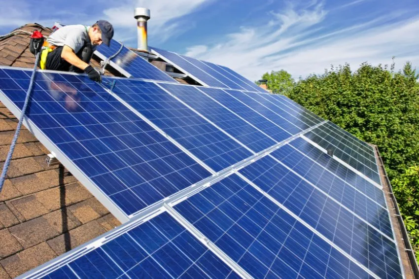 Energia solar em escolas contribui para avanço da educação no país
