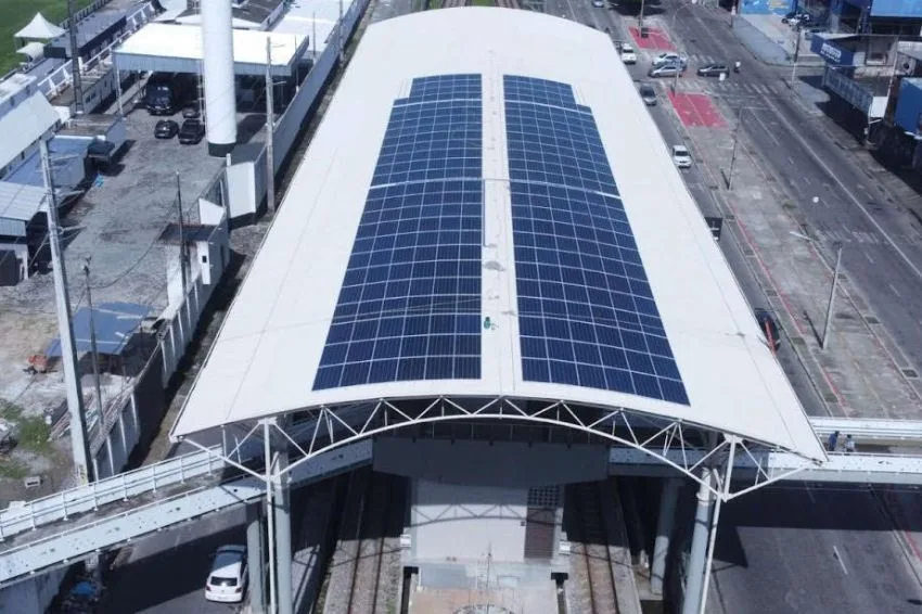 Metrô de Fortaleza economiza R$ 240 mil/ano com uso da energia solar