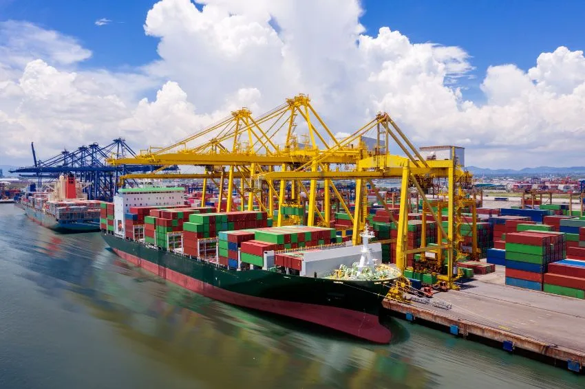 Nova alta de imposto: taxa de exportação de painéis chineses subirá 4%