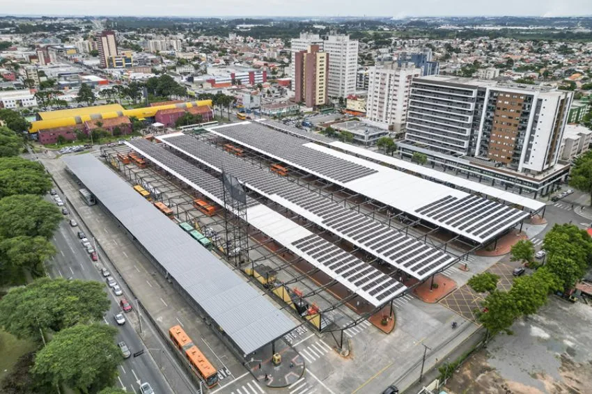 Curitiba inaugura usina solar no Terminal de Ônibus Pinheirinho