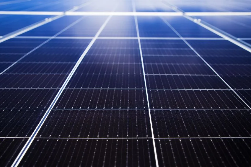 GO inaugura usina solar na Ceasa com investimento de R$ 33 mi