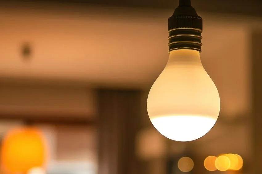 Inflação: conta de luz recua 5,72% com a volta da bandeira verde