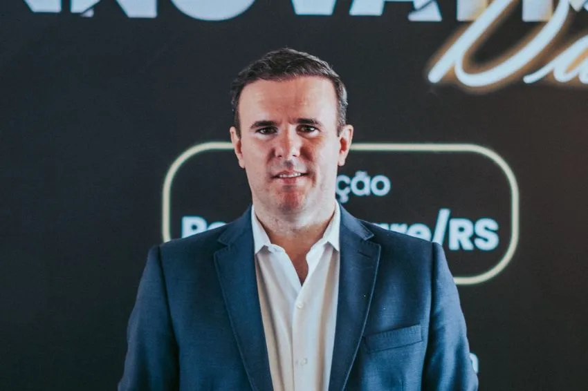Setor solar enfrenta barreiras, mas segue resiliente para 2025, diz Gustavo Tegon
