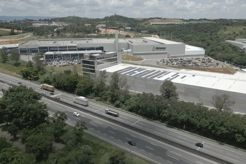 BelEnergy e Fox ESS fecham acordo para atender demanda por sistemas com baterias