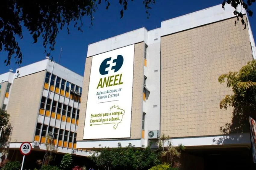 Em reunião relâmpago, ANEEL aprova reajustes tarifários e adia votação sobre leilão