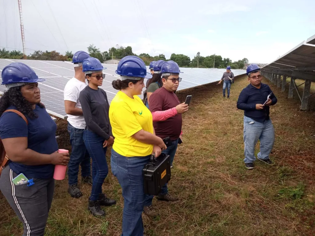 Doação de painéis solares para o Instituto Federal do Amapá 