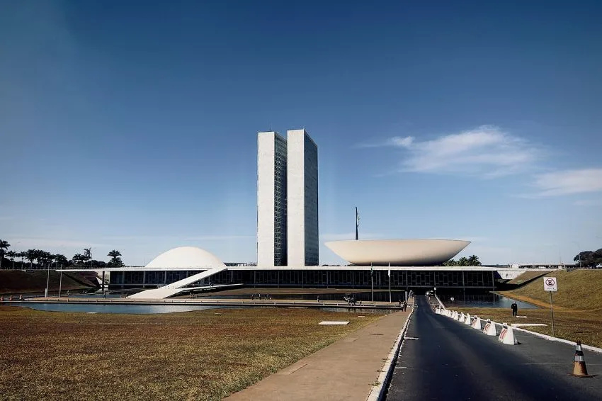 Projeto da Renda Básica Energética trava no Senado