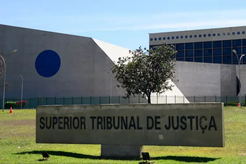 STJ decide em favor da ANEEL e derruba liminar da ABEEólica e ABSOLAR