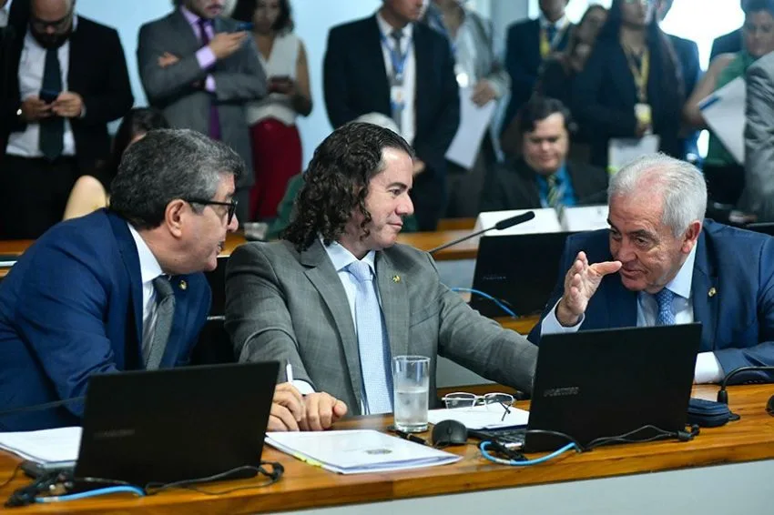 Senado define novas regras para audiências da ANEEL e distribuidoras