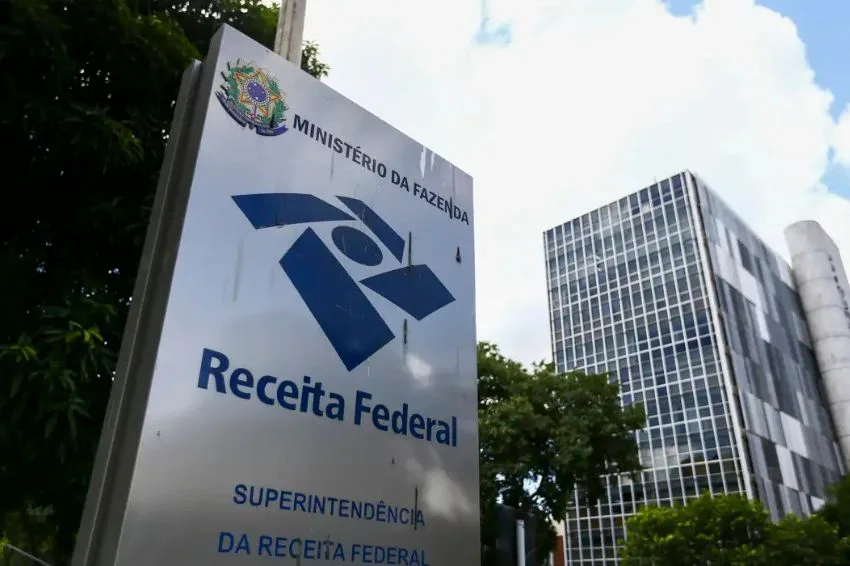Polícia e Receita Federal desarticulam esquema criminoso de energia solar