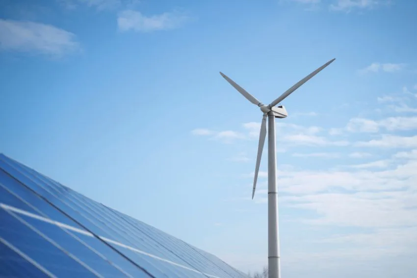 Brasil em alta voltagem: como a expansão da transmissão apoia a era das energias renováveis