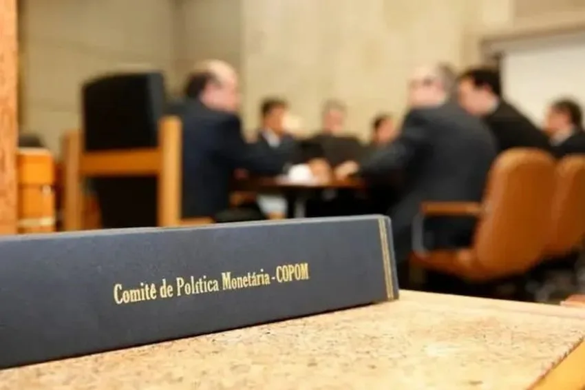 Copom eleva Selic para 14,25% ao ano, maior nível desde 2016