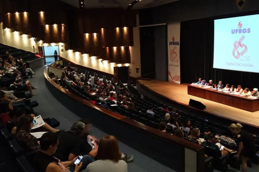 Universidades do RS apresentam estudos para enfrentamento de desastres climáticos