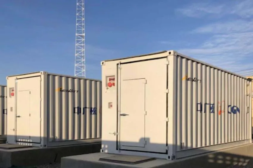Areswatt chega ao Brasil com portfólio de microinversores e soluções de armazenamento
