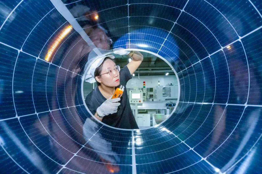 DAH Solar mira 1 milhão de vendas no Brasil em 2025