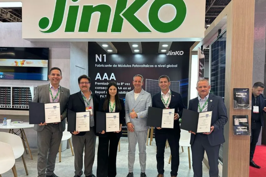 Jinko é reconhecida como Top Brand PV 2025 na Itália e América Latina