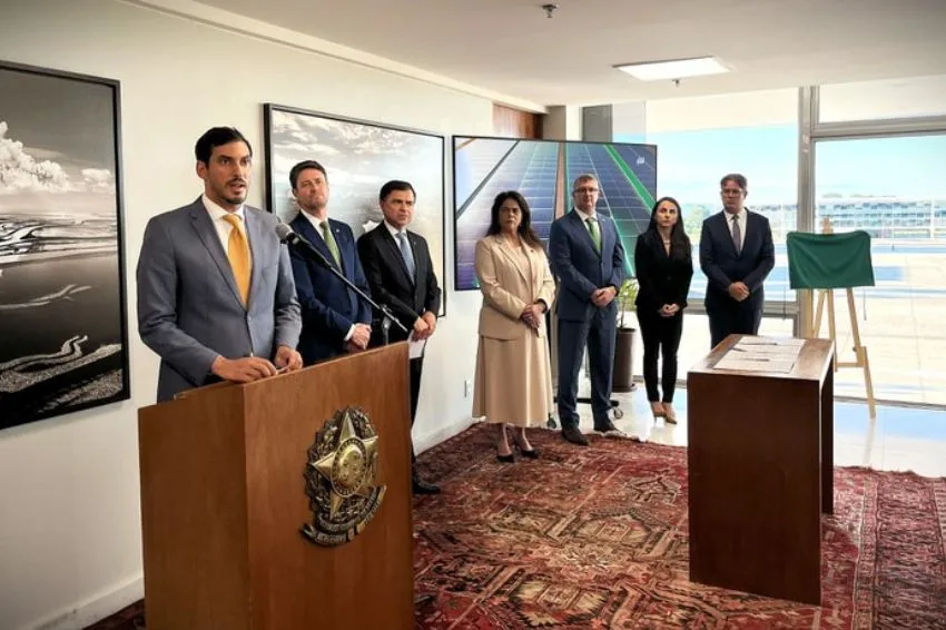 STF inaugura usina de energia solar em suas instalações