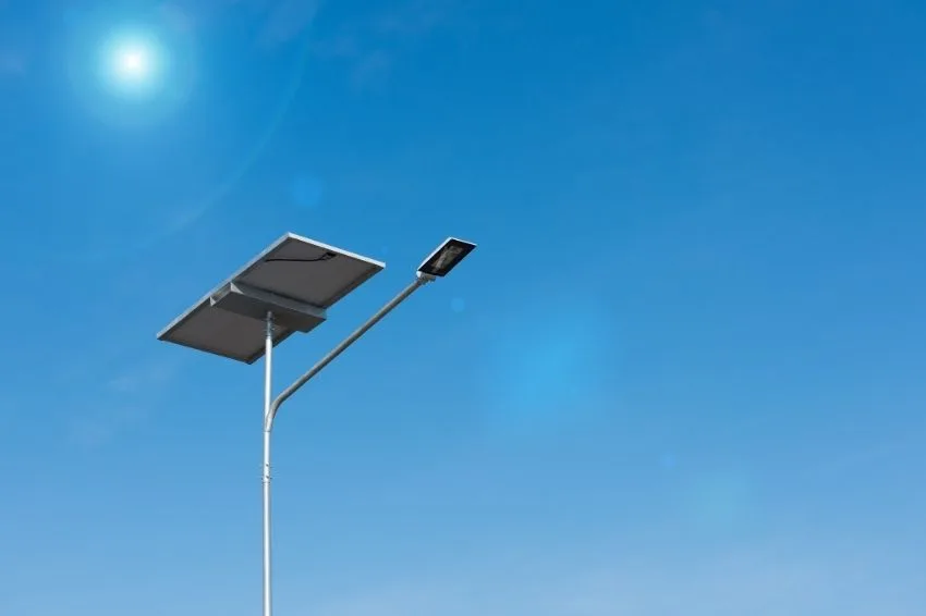 Comunidade receberá 100 postes solares em ação de iluminação sustentável