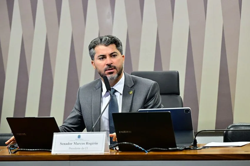 Aumento da tributação sobre painéis solares entra na pauta do Senado