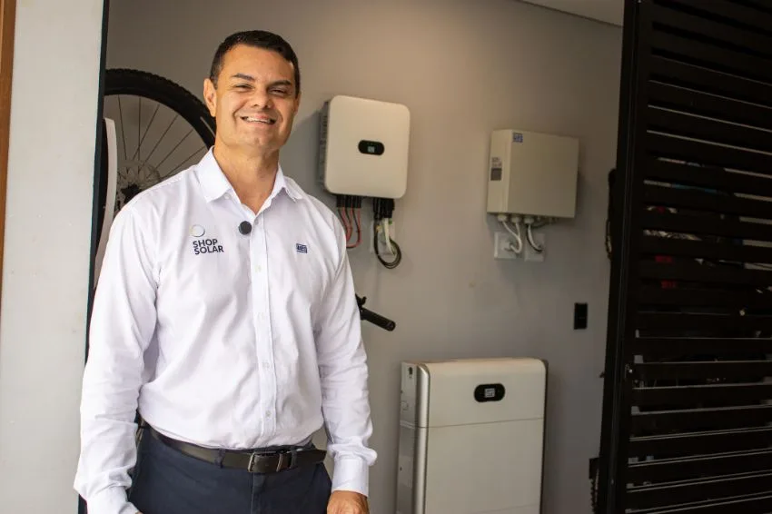 CANAL SOLAR - Do Byte ao Watt mercado de energia solar transforma vida de empresário