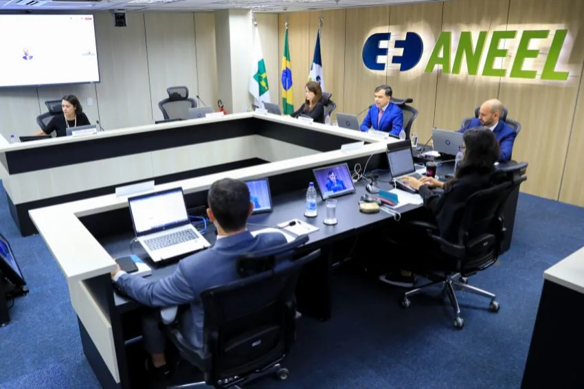Canal Solar - Agências reguladoras de energia operam com menor orçamento dos últimos dez anos