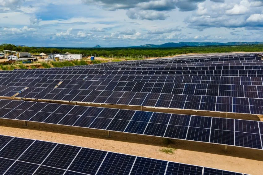 Canal Solar - Parque solar tem 34 toneladas de módulos fotovoltaicos reciclados na Paraíba