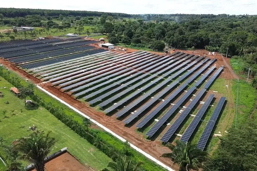 Canal Solar - Usina da 2C Energia incorpora tecnologia IoT e atenderá 4 mil pessoas no DF