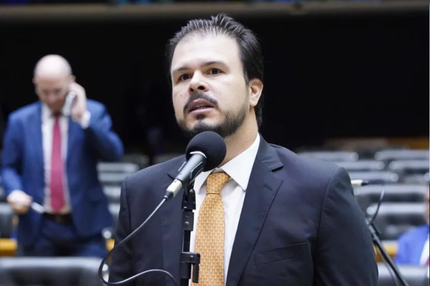 Relator da MP do setor elétrico na Câmara prega cautela para proteger o consumidor