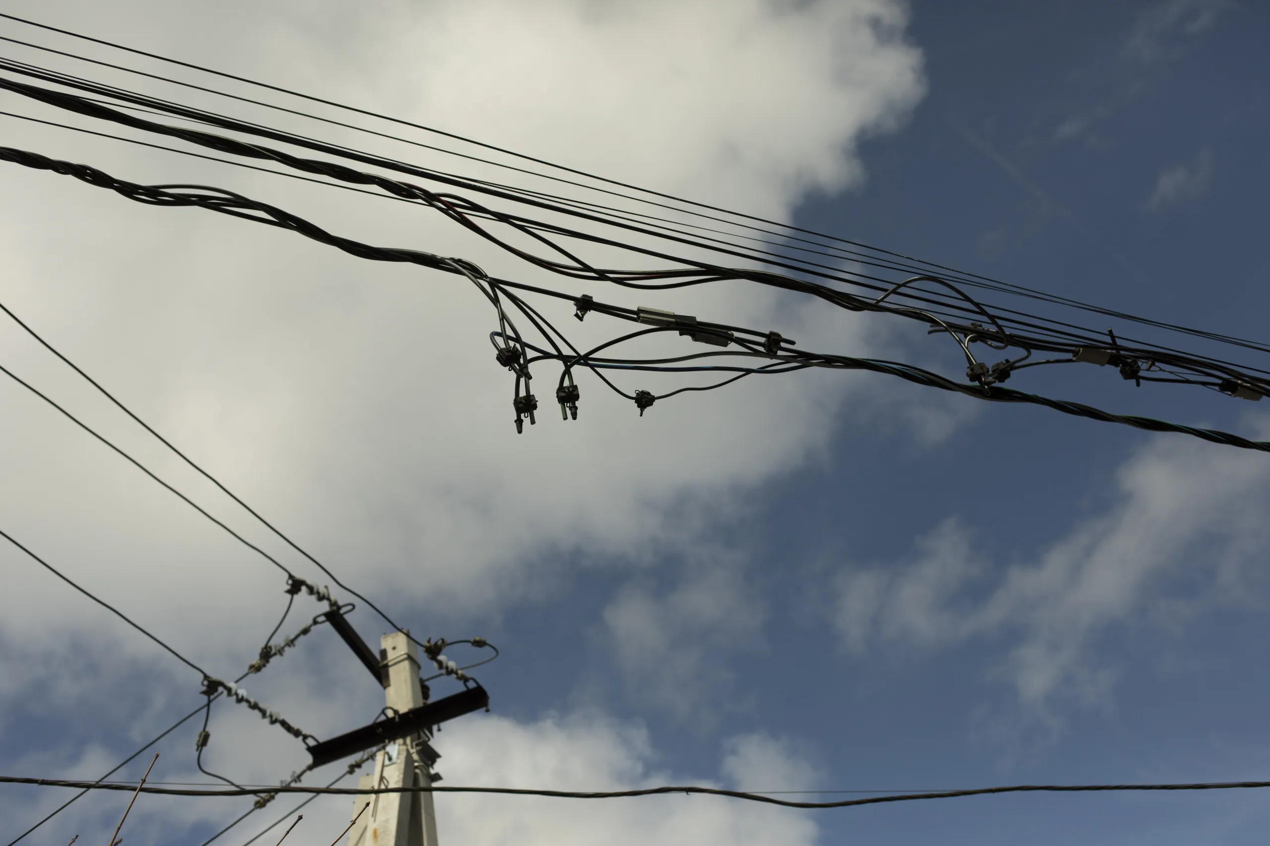 Furto de cabos afeta 170 mil clientes atendidos pela Enel em 2025