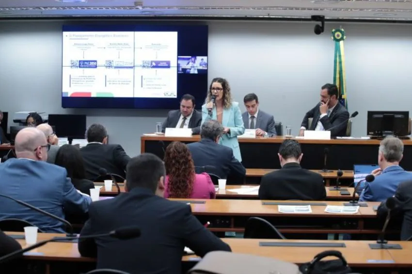 Canal Solar - Congresso Nacional inicia série de debates voltados para o setor elétrico