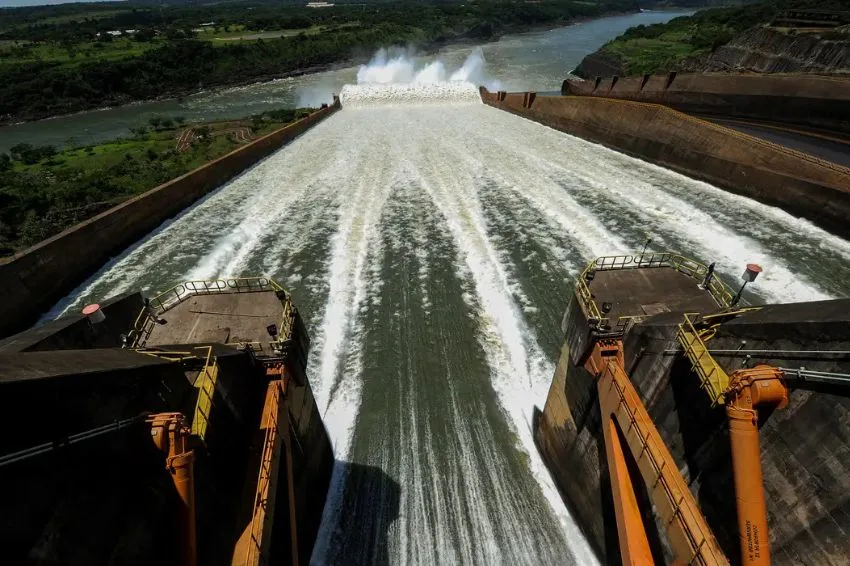 Canal Solar - Demanda crescente do Paraguai por energia de Itaipu afeta mercado brasileiro