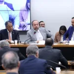 Canal Solar - Ministro quer limitar CDE e pede que reforma do setor elétrico não seja fatiada